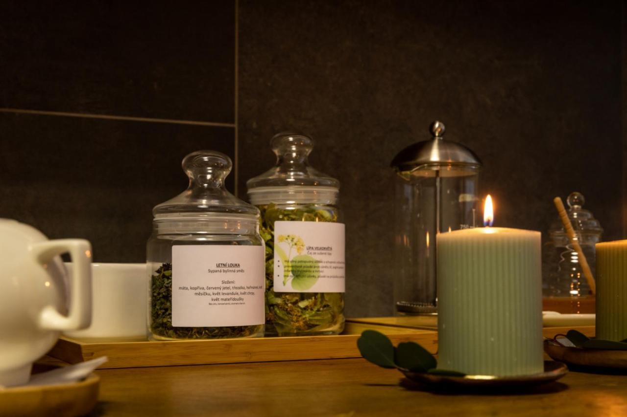 Hotel Abacie & Wellness Valašské Meziříčí Bagian luar foto