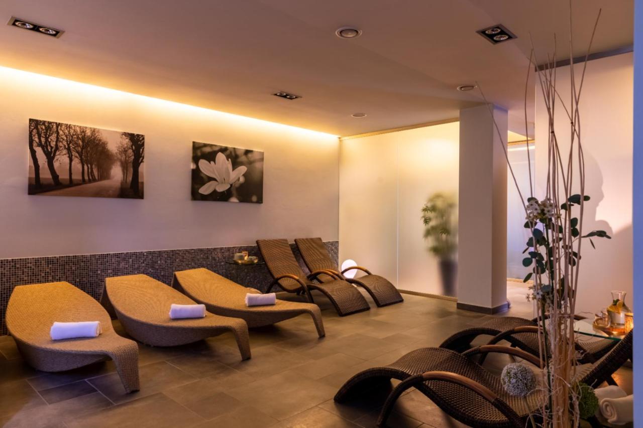 Hotel Abacie & Wellness Valašské Meziříčí Bagian luar foto