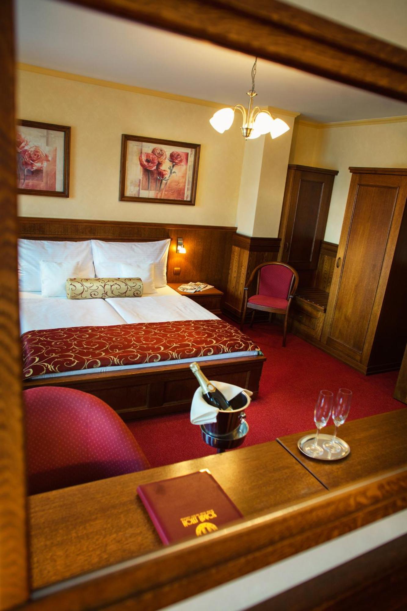 Hotel Abacie & Wellness Valašské Meziříčí Bagian luar foto