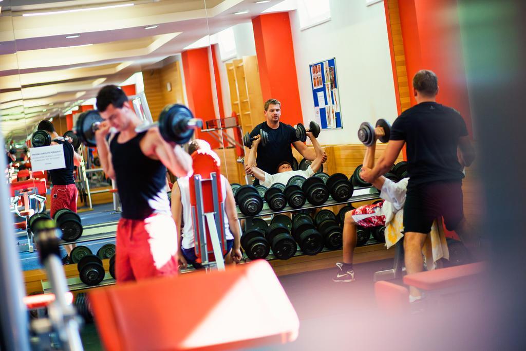 Hotel Abacie & Wellness Valašské Meziříčí Bagian luar foto
